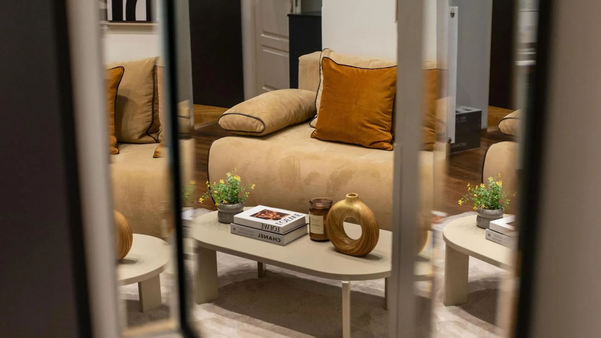 Super Central Cosy 3Br Near Newyork Cafe With Balcony Budapest