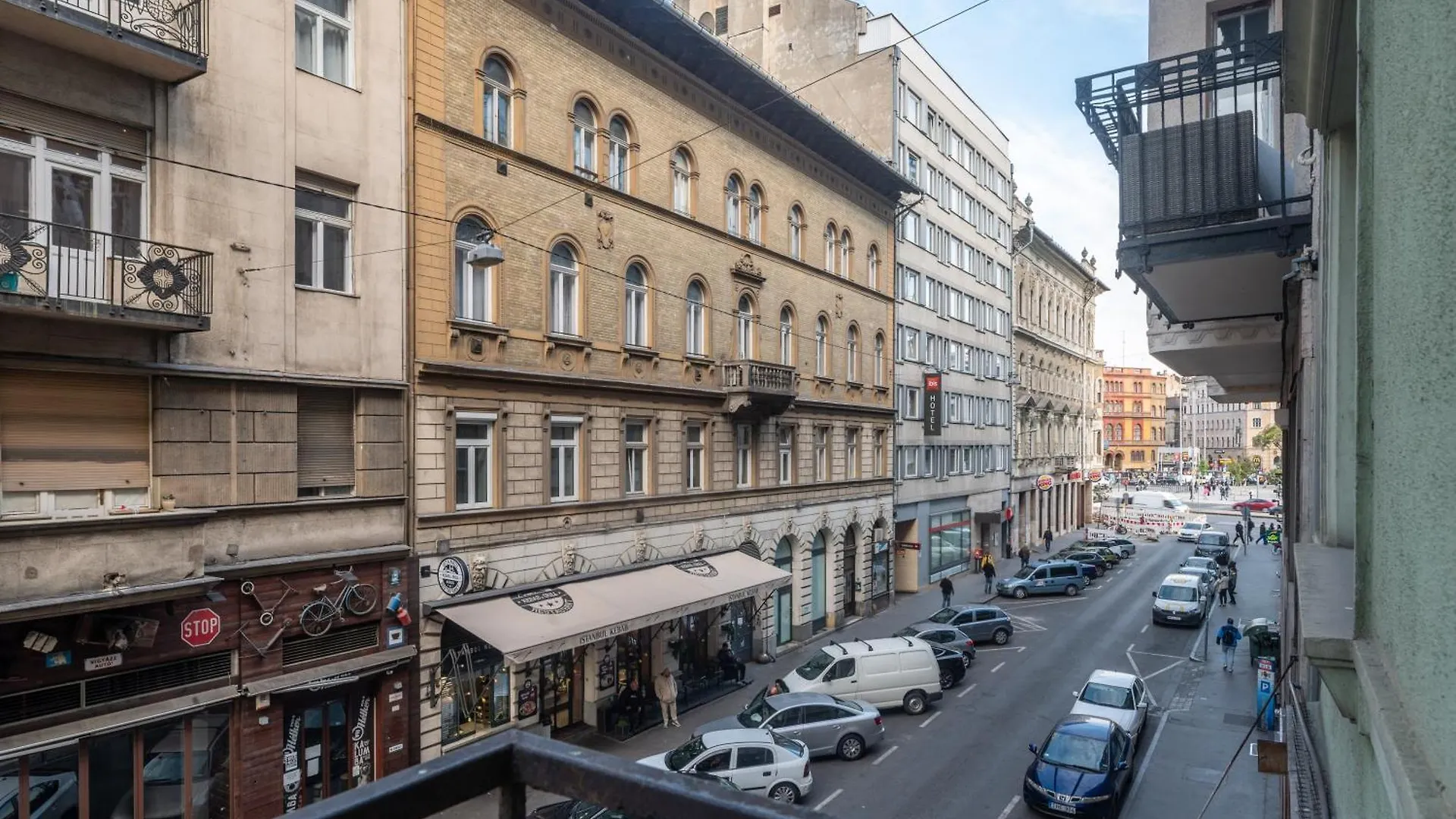 Super Central Cosy 3Br Near Newyork Cafe With Balcony Budapest